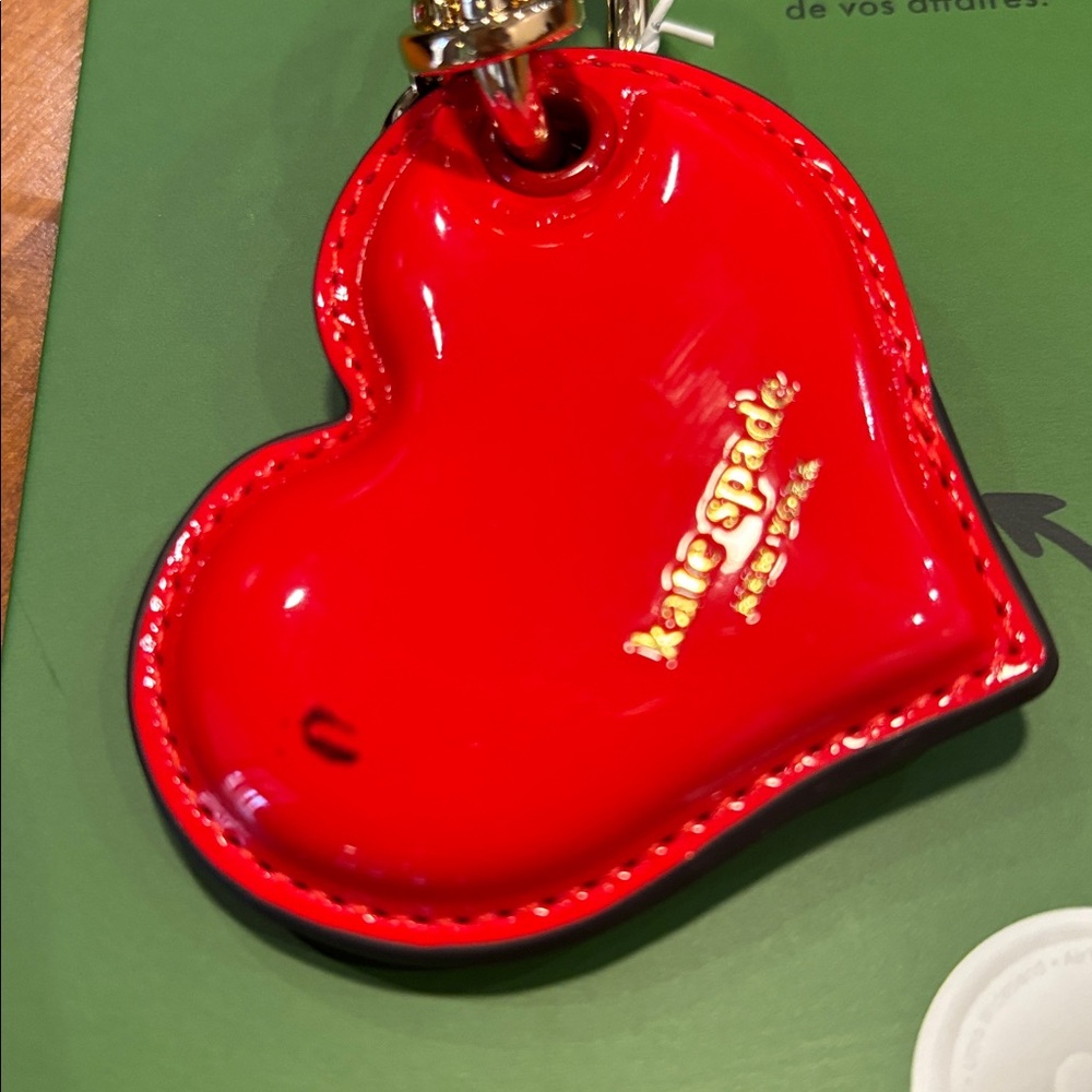 NWT Kate Spade AirTag Charm Keychain Heart Red - Picture 3 of 5
